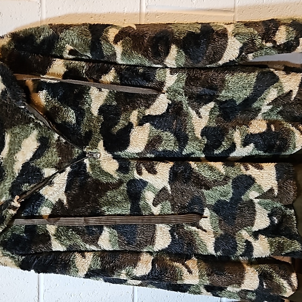 pullover hoodie